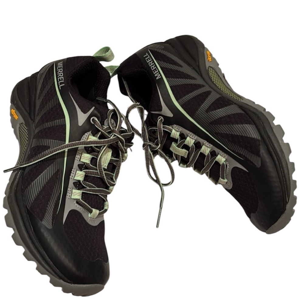 NWT Merrell Women's Black and Light Green Athletic Shoes 6.5